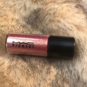 Mac rose pigment